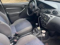 Gebraucht Ford Focus 101 PS (74 kW) 2001 Blau Kleinwagen