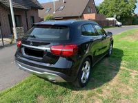 Gebraucht Mercedes GLA180 Urban 122 PS (89 kW) 2019 Schwarz SUV