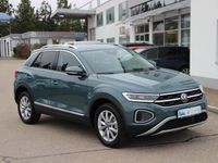 Gebraucht VW T-Roc Style 150 PS (110 kW) 2025 Petroleum blue metallic SUV
