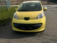 Gebraucht Peugeot 107 68 PS (50 kW) 2008 Kleinwagen