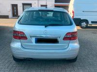 Gebraucht Mercedes B180 109 PS (80 kW) 2007 Silber Van / Kleinbus