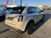 Neu Fiat 600 110 PS (80 kW) 2025 Beige SUV