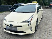 Gebraucht Toyota Prius 99 PS (72 kW) 2018 Gelb Kleinwagen