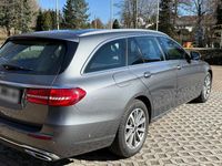 Gebraucht Mercedes E220 194 PS (142 kW) 2018 Grau Kombi
