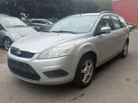 Używany Ford Focus Style 101 KM (74 kW) 2009 Srebrny Kombi