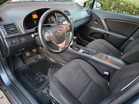 gebraucht Toyota Avensis Combi Executive 1.8 Valvematic Executive