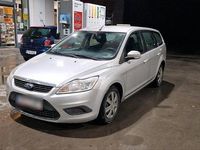 Gebraucht Ford Focus 90 PS (66 kW) 2009 Silber Kombi