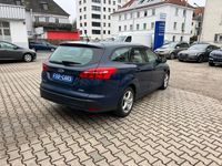 Gebraucht Ford Focus Ambiente 101 PS (74 kW) 2014 Blau Kombi