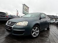 Gebraucht VW Jetta 102 PS (75 kW) 2005 Grün Limousine