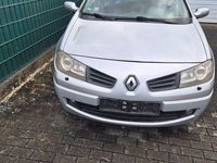 Gebraucht Renault Mégane Cabriolet Dynamique 150 PS (110 kW) 2006 Silber Cabrio
