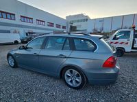 Gebraucht BMW 325 Sport Line 218 PS (160 kW) 2005 Grün Kombi