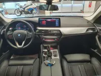 Gebraucht BMW 520 190 PS (139 kW) 2023 Arctic race blue metallic Limousine