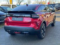 Neu Citroën C4 131 PS (96 kW) 2025 Lackierung elixierrot/typ metallic + farbig lackiert Limousine