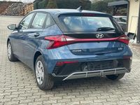 Neu Hyundai i20 90 PS (66 kW) 2026 Blau Limousine
