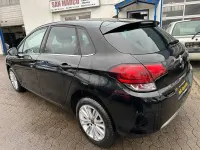 Używany Citroën C4 SELECTION 110 KM (80 kW) 2017 Czarny Sedan/Limuzyna