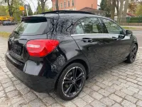 Gebraucht Mercedes A180 122 PS (89 kW) 2012 Schwarz Kleinwagen