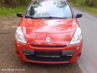 Second-hand Renault Clio IV Expression 75 CP (55 kW) 2012 Roșu Hatchback