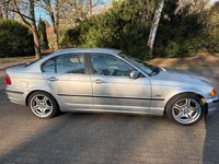 Gebraucht BMW 320 150 PS (110 kW) 1998 Silber Limousine