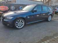 Gebraucht BMW 325 Exclusive 218 PS (160 kW) 2011 Blau Kombi