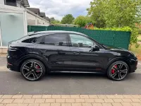 Gebraucht Porsche Cayenne Coupe GTS 460 PS (338 kW) 2022 Schwarz SUV