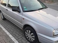 Gebraucht VW Golf III 75 PS (55 kW) 1997 Silber Kleinwagen