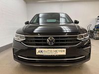 Gebraucht VW Tiguan Move 150 PS (110 kW) 2023 Schwarz SUV