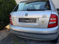 Gebraucht Skoda Fabia 60 PS (44 kW) 2002 Silber Limousine