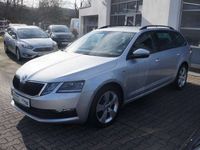 gebraucht Skoda Octavia OctaviaCombi Clever*LED*DSG*PDC*