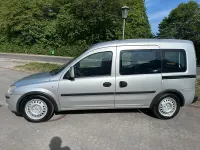 Gebraucht Opel Combo 101 PS (74 kW) 2010 Silber Van / Kleinbus