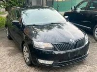 Gebraucht Skoda Rapid 90 PS (66 kW) 2015 Schwarz Kleinwagen