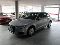 Gebraucht Audi A3 Design 116 PS (85 kW) 2018 Silber Limousine