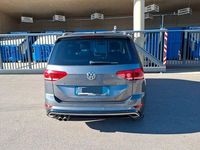 Gebraucht VW Touran Highline 150 PS (110 kW) 2018 Grau Van / Kleinbus