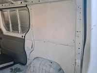 Second-hand Opel Vivaro 82 CP (60 kW) 2006 Alb Monovolum