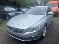 Gebraucht Volvo V60 120 PS (88 kW) 2018 Silber Kombi