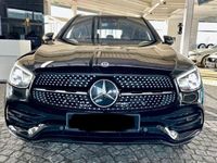 gebraucht Mercedes GLC300 4-Matic Allrad AMG Paket + Panorama+ LED