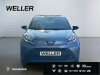 Neu Toyota Aygo 72 PS (52 kW) 2025 Sodalithblau 97 Kleinwagen