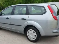 Gebraucht Ford Focus Trend 101 PS (74 kW) 2005 Silber Limousine