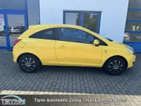 Gebraucht Opel Corsa Edition 69 PS (50 kW) 2010 Sunny yellow (uni) Kleinwagen