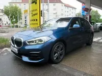 Gebraucht BMW 118 Sport Line 150 PS (110 kW) 2022 Blau Kleinwagen
