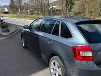 Gebraucht Skoda Rapid Active 105 PS (77 kW) 2014 Grau Kleinwagen