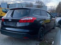 Gebraucht Ford Focus 95 PS (69 kW) 2012 Schwarz Kombi
