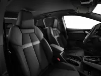 Gebraucht Audi Q4 e-tron Advanced 150 kW (204 PS) 2025 Gletscherweiss SUV