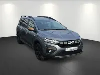 Neu Renault 4 E-Tech Komfort 77 kW (106 PS) 2026 Grün grau SUV