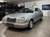 Gebraucht Mercedes E230 Avantgarde 150 PS (110 kW) 1996 Silber Limousine