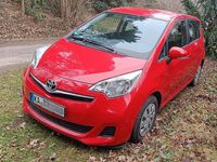 Gebraucht Toyota Verso-S Cool 99 PS (72 kW) 2012 Rot Van / Kleinbus