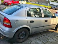 Gebraucht Opel Astra 101 PS (74 kW) 1999 Silber Limousine
