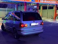 Second-hand VW Sharan 140 CP (102 kW) 2008 Gri Monovolum