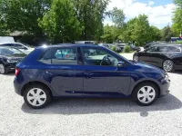 Gebraucht Skoda Fabia Ambition 95 PS (69 kW) 2018 Pacificblau, pacificblau Limousine