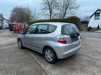 Gebraucht Honda Jazz 99 PS (72 kW) 2010 Silber Kleinwagen