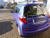 Gebraucht Toyota Verso-S Life 99 PS (72 kW) 2011 Blau Van / Kleinbus